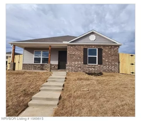 983 S Nighthawk Ln, Fayetteville, AR 72701