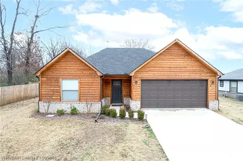 1001 Hugo, Muldrow, OK 74948