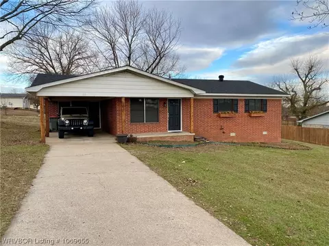 208 E Joplin St, Greenwood, AR 72936