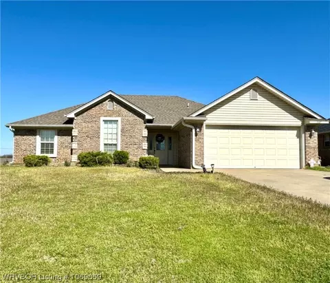 607 Windbrook Ct, Fort Smith, AR 72908