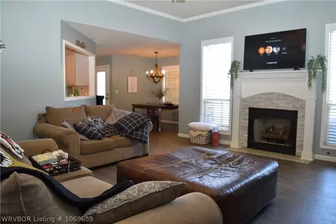 Living - 607 Windbrook Ct, Fort Smith, AR 72908 photo 1 of 9