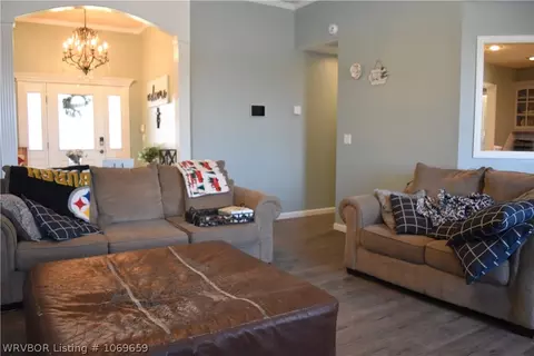 Living - 607 Windbrook Ct, Fort Smith, AR 72908 photo 6 of 9