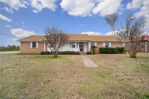 Exterior - 7701 Southridge Dr, Fort Smith, AR 72908 photo 4 of 11