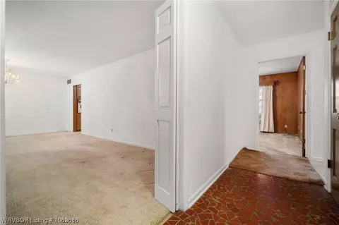 Entry Way - 7701 Southridge Dr, Fort Smith, AR 72908 photo 1 of 2