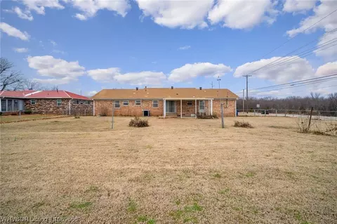 Exterior - 7701 Southridge Dr, Fort Smith, AR 72908 photo 10 of 11