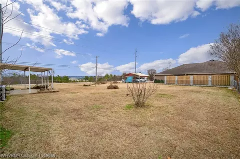 Exterior - 7701 Southridge Dr, Fort Smith, AR 72908 photo 9 of 11