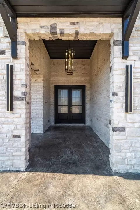 Entry Way - 809 Eagle Trace Cir, Alma, AR 72921 photo 1 of 4