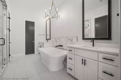 Bath - 809 Eagle Trace Cir, Alma, AR 72921 photo 1 of 8
