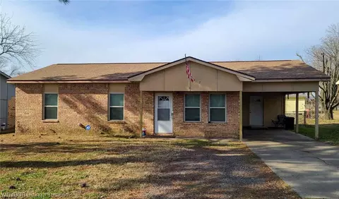 412 S 41 St, Van Buren, AR 72956