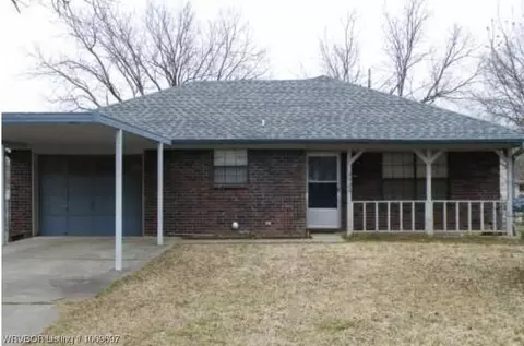 3923 Morris Dr, Fort Smith, AR 72904