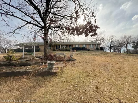 418 Skyline Dr, Van Buren, AR 72956
