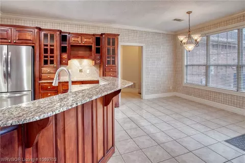 Kitchen - 11212 Northfield Ct, Fort Smith, AR 72916 photo 2 of 6