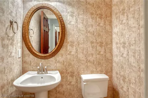 Bath - 11212 Northfield Ct, Fort Smith, AR 72916 photo 1 of 7