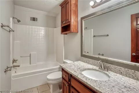 Bath - 11212 Northfield Ct, Fort Smith, AR 72916 photo 7 of 7