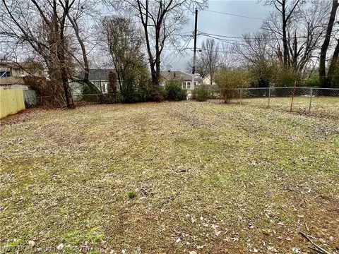 Exterior - 3625 Presley Ave, Fort Smith, AR 72903 photo 7 of 7
