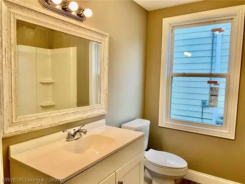 Bath - 3625 Presley Ave, Fort Smith, AR 72903 photo 1 of 1