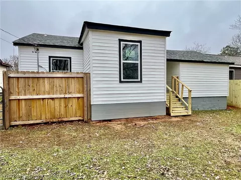 Exterior - 3625 Presley Ave, Fort Smith, AR 72903 photo 6 of 7