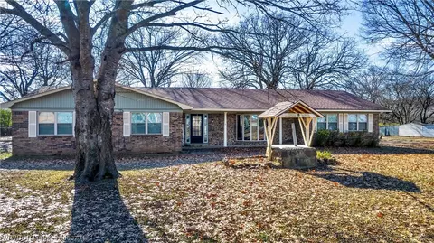 1003 Gregory Ave, Pocola, OK 74902