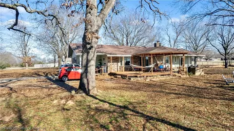 Exterior - 1003 Gregory Ave, Pocola, OK 74902 photo 15 of 16