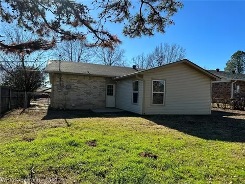 1405 15th Ter, Barling, AR 72923 photo 13