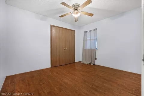 1504 15th Ter, Barling, AR 72923 photo 12