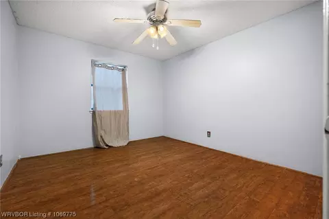 1504 15th Ter, Barling, AR 72923 photo 17