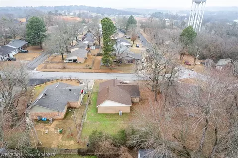 1504 15th Ter, Barling, AR 72923 photo 33