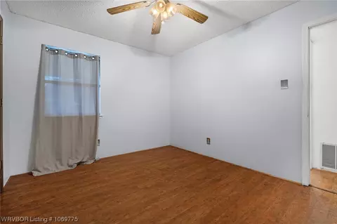 1504 15th Ter, Barling, AR 72923 photo 14