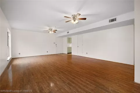 1504 15th Ter, Barling, AR 72923 photo 8