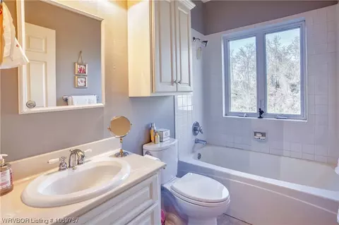 Bath - 5701 Free Ferry Rd #46, Fort Smith, AR 72903 photo 7 of 8