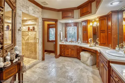 Bath - 5701 Free Ferry Rd #46, Fort Smith, AR 72903 photo 3 of 8