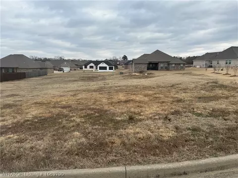 404 Rock Ct, Lavaca, AR 72941