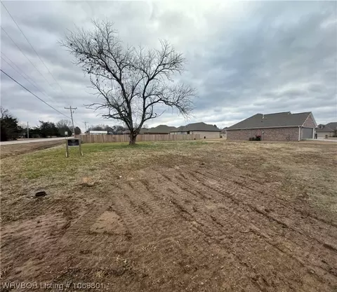 104 Stoneledge, Lavaca, AR 72941