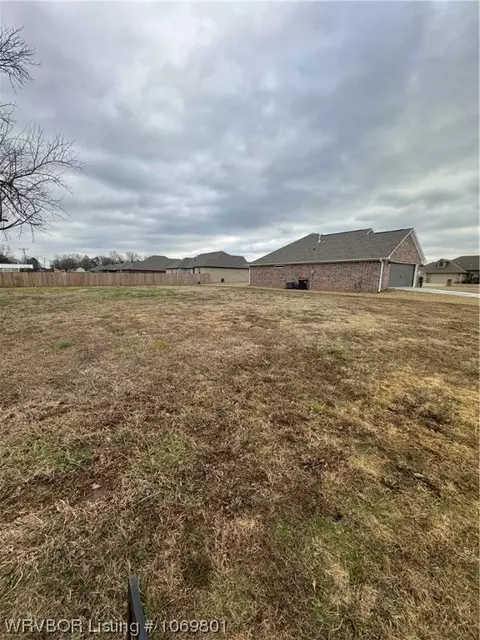 104 Stoneledge, Lavaca, AR 72941 photo 2