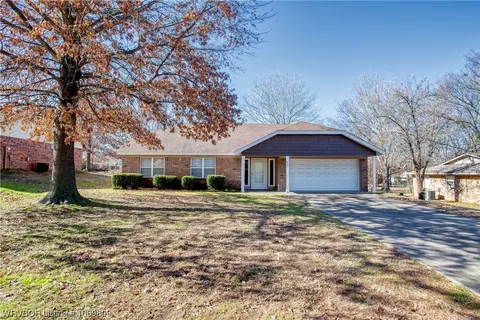 447 N 46th St, Fort Smith, AR 72903