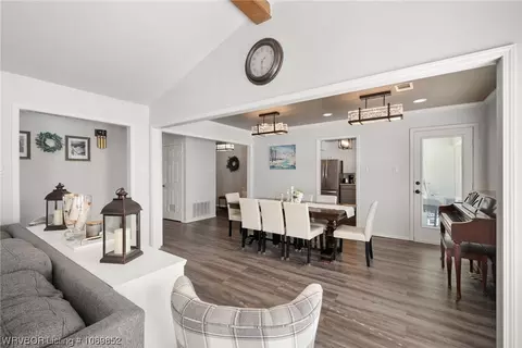 Dining - 3132 Brooken Hill Dr, Fort Smith, AR 72908 photo 4 of 5