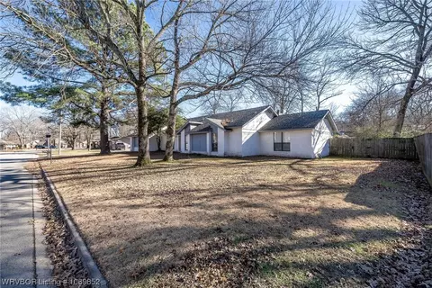 Exterior - 3132 Brooken Hill Dr, Fort Smith, AR 72908 photo 6 of 8