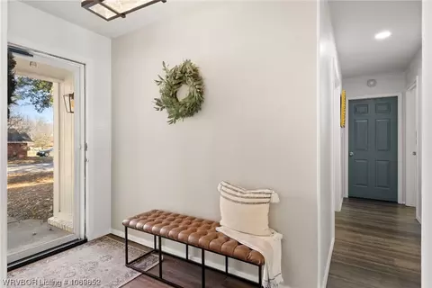 Entry Way - 3132 Brooken Hill Dr, Fort Smith, AR 72908 photo 2 of 2