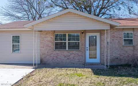 8316 32nd Ter, Fort Smith, AR 72908 photo 2
