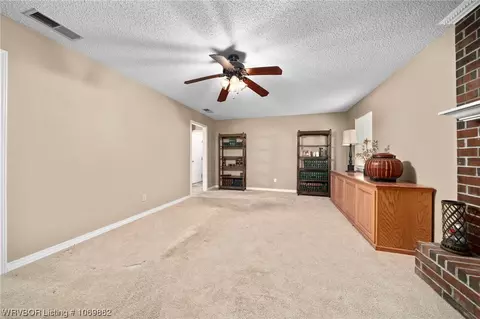 Living - 3605 S 95th Cir, Fort Smith, AR 72903 photo 3 of 3