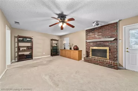 Living - 3605 S 95th Cir, Fort Smith, AR 72903 photo 1 of 3