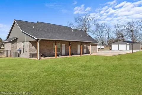 707 Smith St, Pocola, OK 74902 photo 4