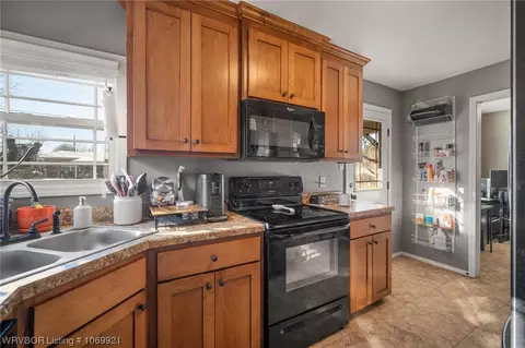 1819 Churchill Rd, Fort Smith, AR 72904 photo 8