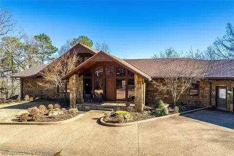 Exterior - 2000 37th St, Ozark, AR 72949 photo 4 of 6