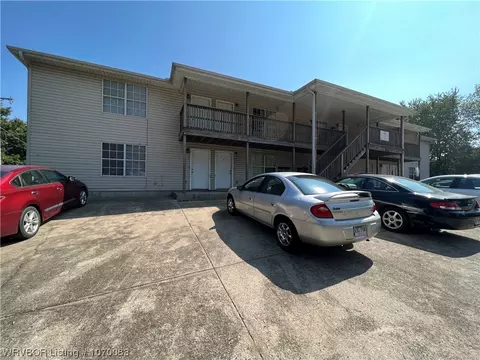 519 S 11th St, Van Buren, AR 72956