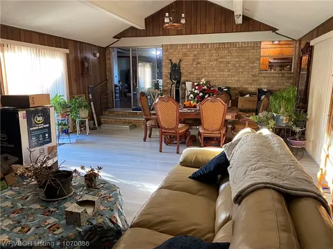 Living - 202 Cloos Circle Dr, Ozark, AR 72949 photo 6 of 6