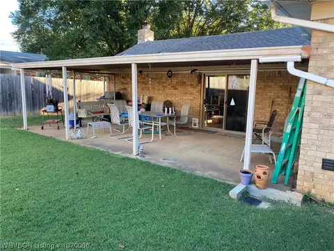Exterior - 202 Cloos Circle Dr, Ozark, AR 72949 photo 4 of 16