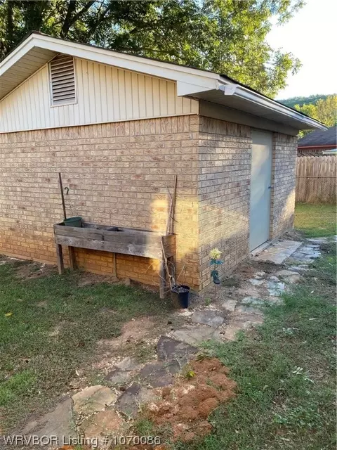 Exterior - 202 Cloos Circle Dr, Ozark, AR 72949 photo 2 of 16