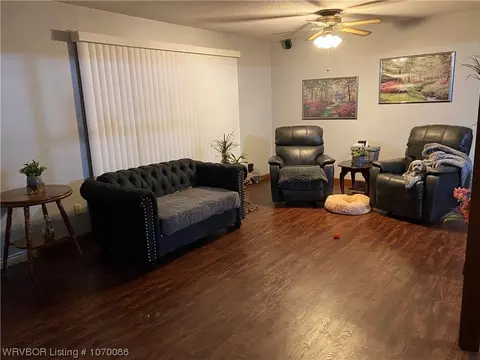 Living - 202 Cloos Circle Dr, Ozark, AR 72949 photo 3 of 6