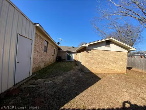 Exterior - 202 Cloos Circle Dr, Ozark, AR 72949 photo 11 of 16